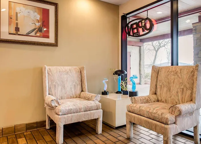 Econo Lodge Holland - Toledo